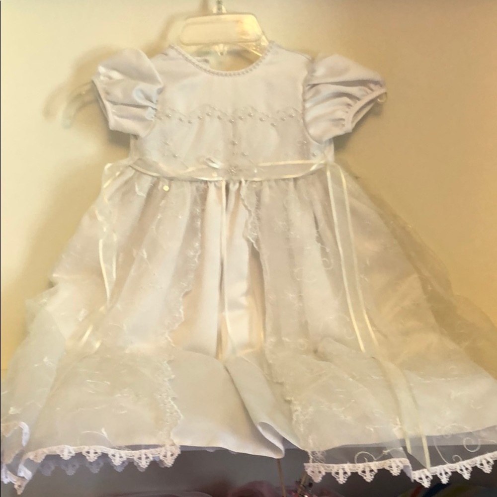 White christening dress sz 9-12 months
